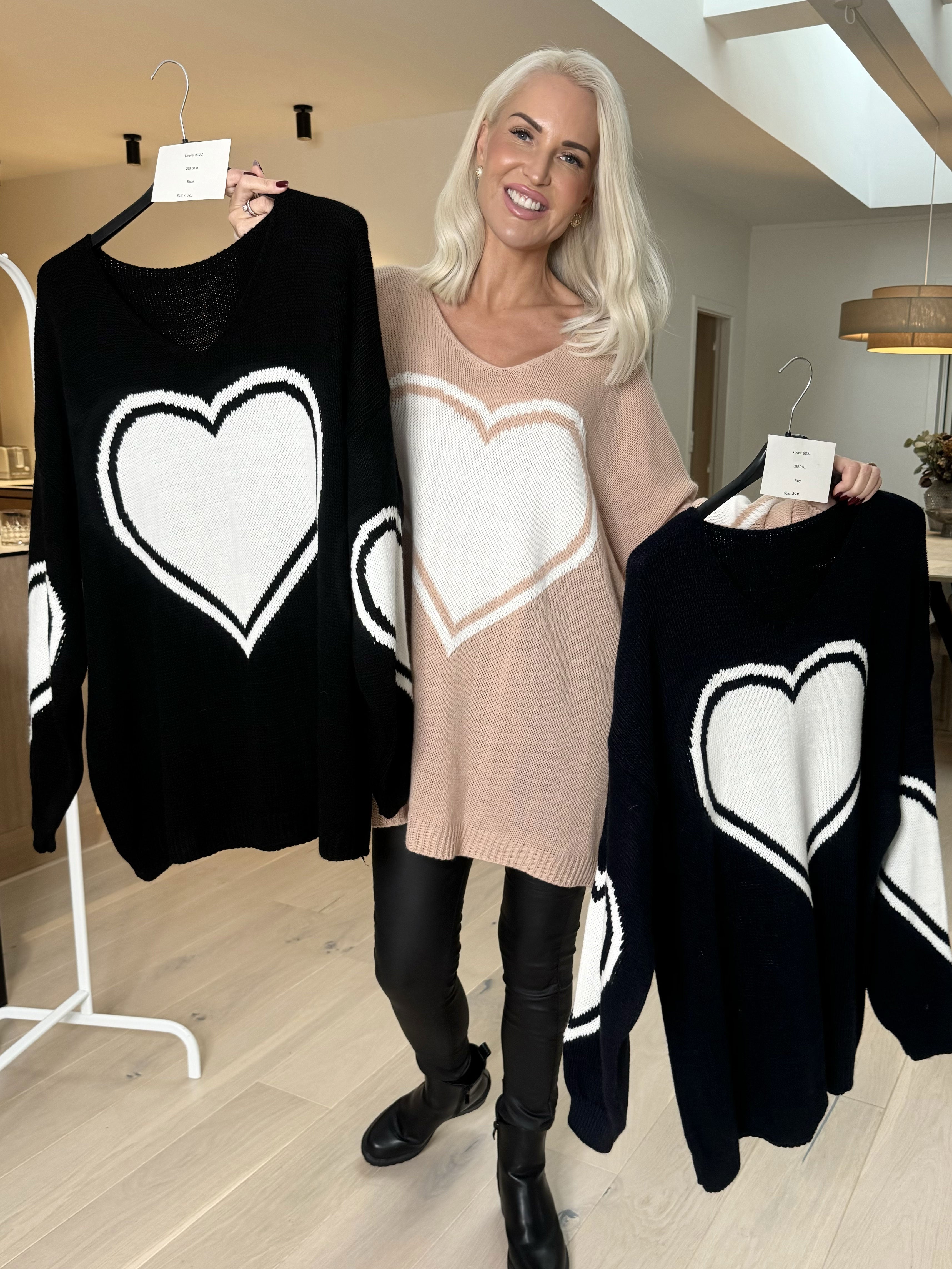 Lorena - Stickad blus med stort hjärta